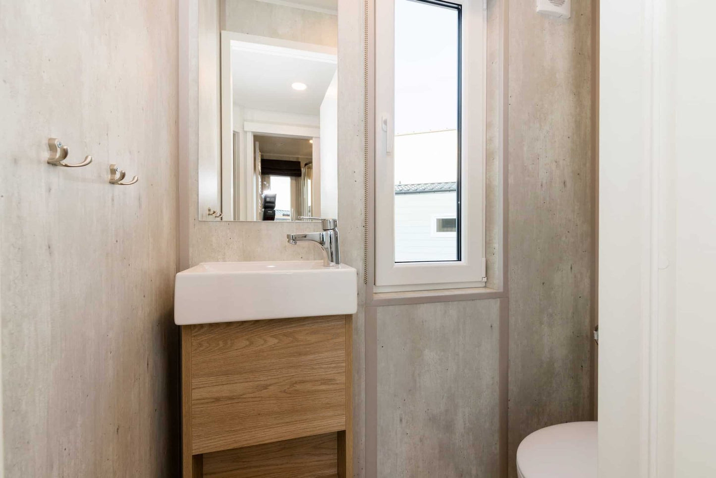 Mobil-home Malta Haus – 2 chambres avec terrasse sur le toit