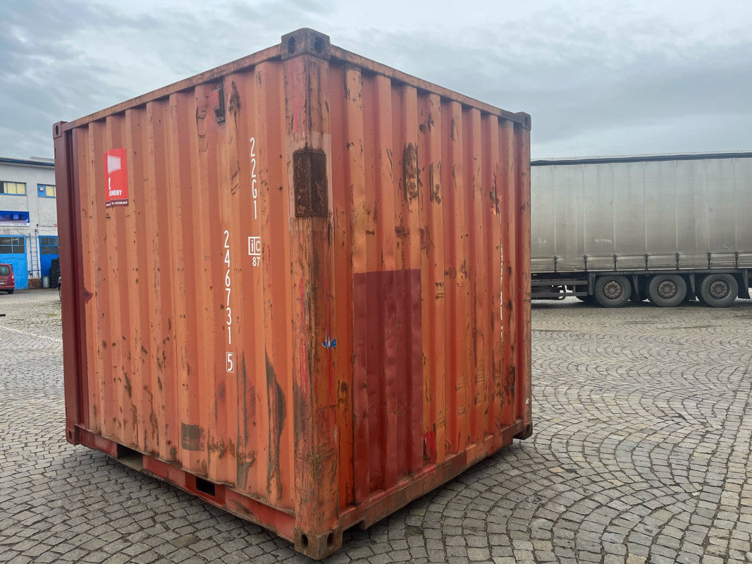 Conteneur d'occasion de 3 mètres – Compact, économique et durable.