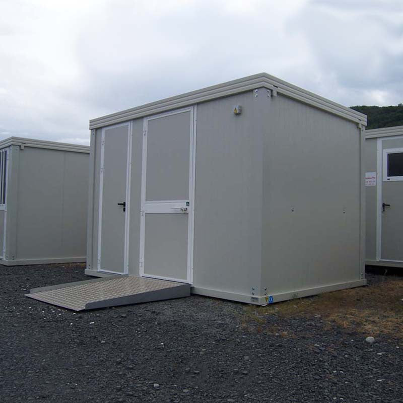 Module sanitaire PMR avec toilettes et douche