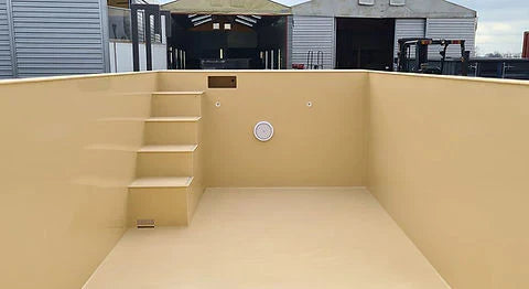 Piscine sportive et spa en polypropylène