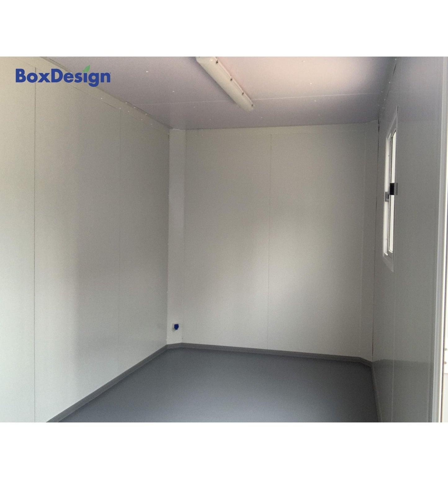 Module préfabriqué noir – Élégant, isolé et multifonctionnel