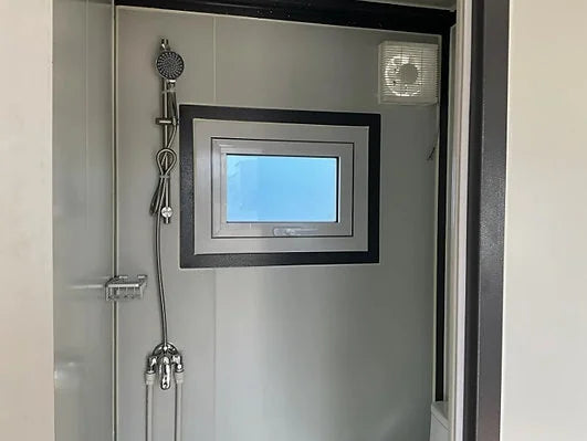 Maison conteneur miniature du Groenland – 25 m² (6 × 4 m)