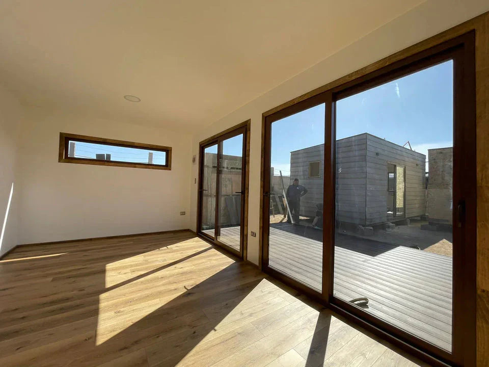 Maison modulaire Leyton – 30 m² (10 × 3 m, 2 chambres)